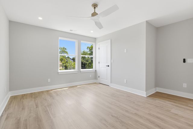 2009 Arbutus Avenue, Charleston, SC 29405