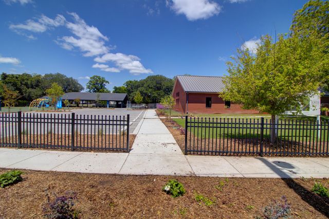 2009 Arbutus Avenue, Charleston, SC 29405