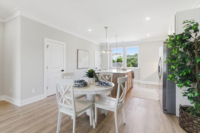 2009 Arbutus Avenue, Charleston, SC 29405