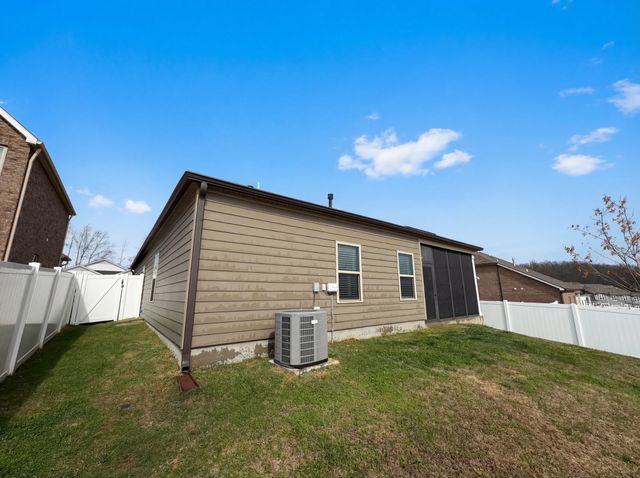 309 Cedar Glade Ct, Lebanon, TN 37090