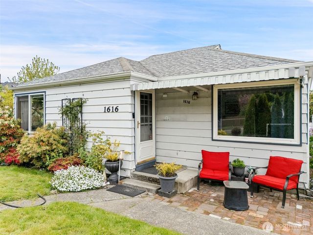 1616 SW Thistle Street, Seattle, WA 98106