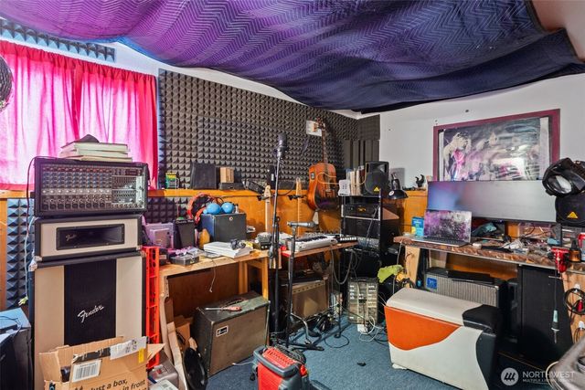 1616 SW Thistle Street, Seattle, WA 98106