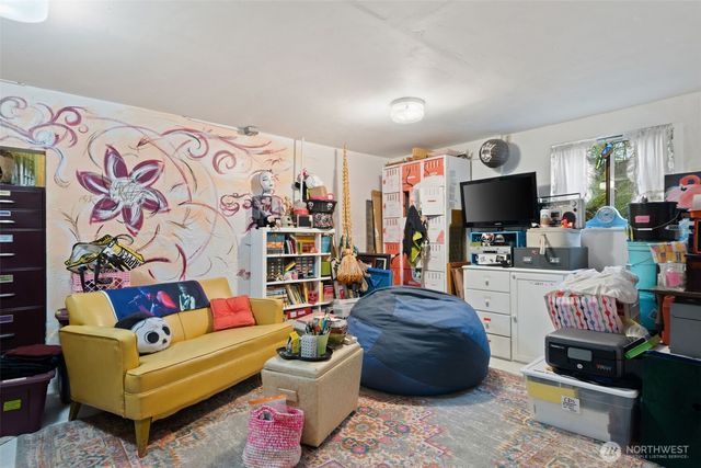 1616 SW Thistle Street, Seattle, WA 98106