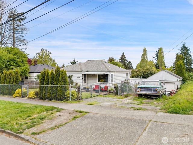 1616 SW Thistle Street, Seattle, WA 98106