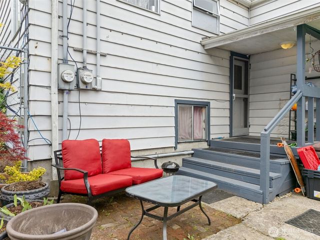1616 SW Thistle Street, Seattle, WA 98106