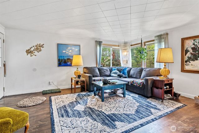 1616 SW Thistle Street, Seattle, WA 98106