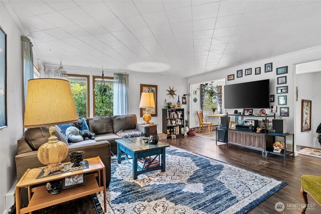 1616 SW Thistle Street, Seattle, WA 98106