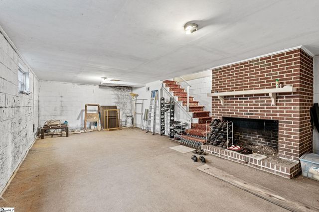 103 Pine Knoll Drive, Greenville, SC 29609