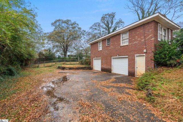 103 Pine Knoll Drive, Greenville, SC 29609