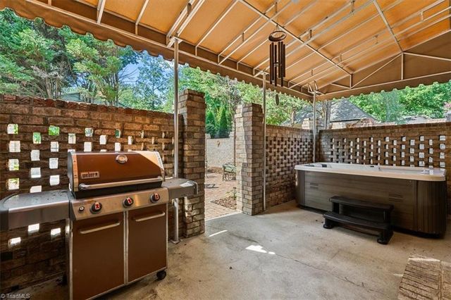 3300 Forsyth Drive, Greensboro, NC 27407