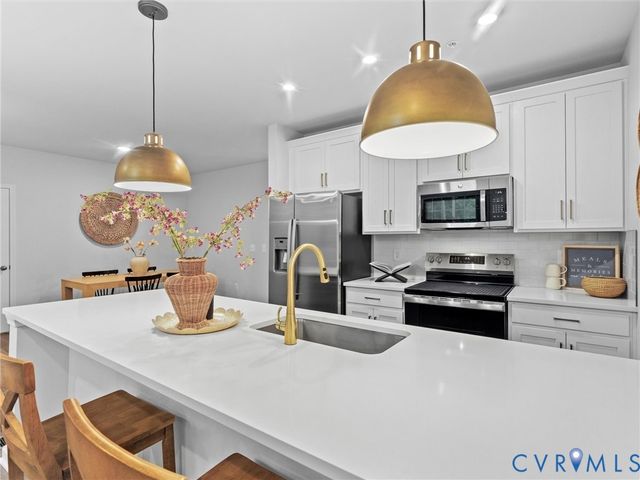 13303 Garland Ln, Midlothian, VA 23114