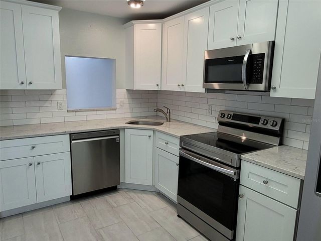 729 CAPRI ISLES BOULEVARD 216, Venice, FL 34292