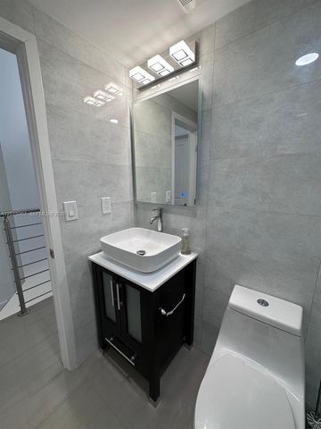 8010 SW 152nd Avenue 211, Miami, FL 33193