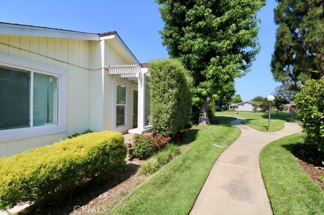 1609 Canyon Lake 137, Santa Ana, CA 92705