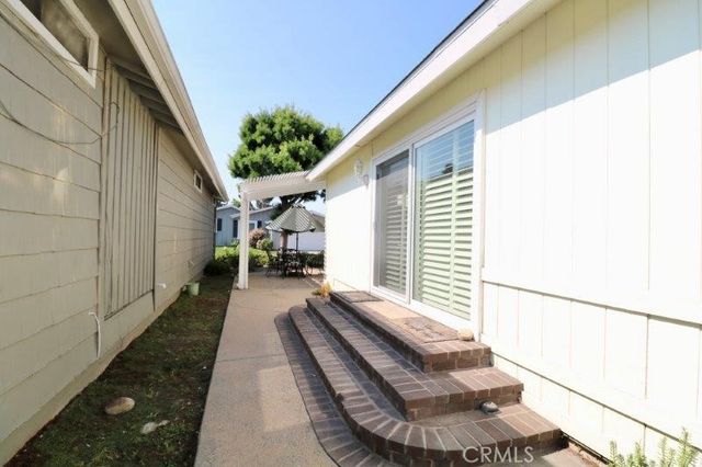 1609 Canyon Lake 137, Santa Ana, CA 92705