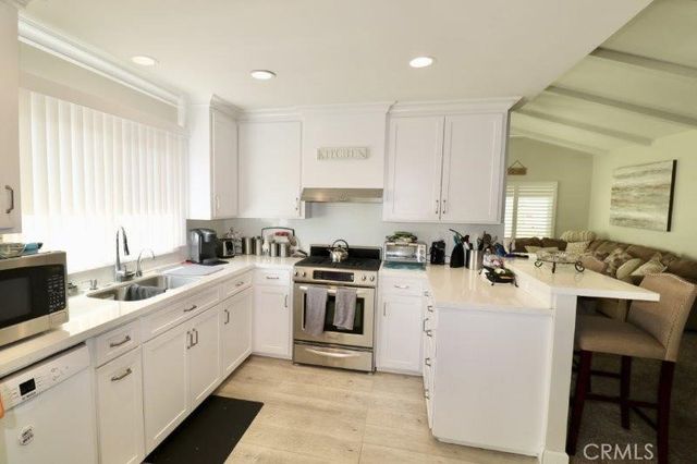 1609 Canyon Lake 137, Santa Ana, CA 92705