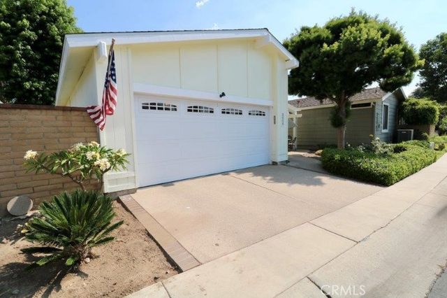 1609 Canyon Lake 137, Santa Ana, CA 92705