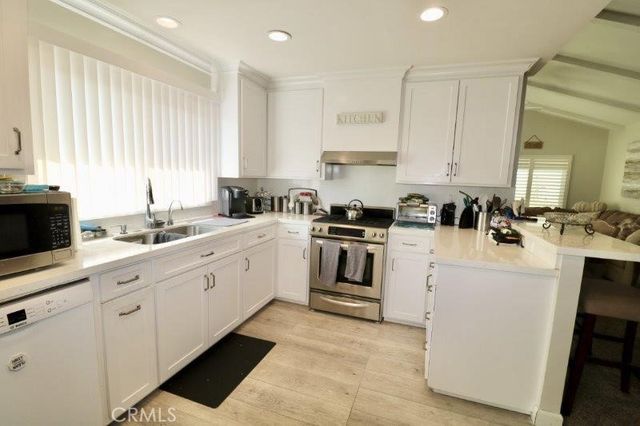 1609 Canyon Lake 137, Santa Ana, CA 92705