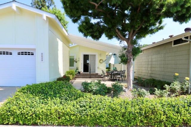 1609 Canyon Lake 137, Santa Ana, CA 92705