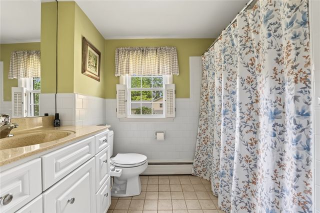 10 Cherry Lane, Barrington, RI 02806