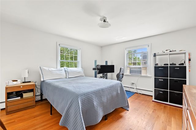 10 Cherry Lane, Barrington, RI 02806