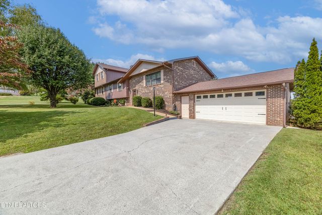 498 Montcrest Drive, Lenoir City, TN 37771