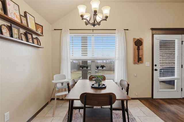 8705 SW 36th Street, Mustang, OK 73179