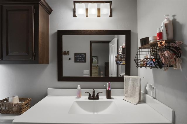 8705 SW 36th Street, Mustang, OK 73179