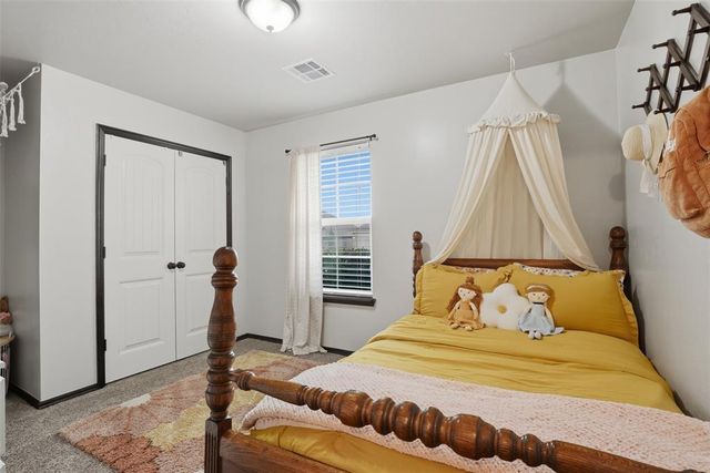 8705 SW 36th Street, Mustang, OK 73179