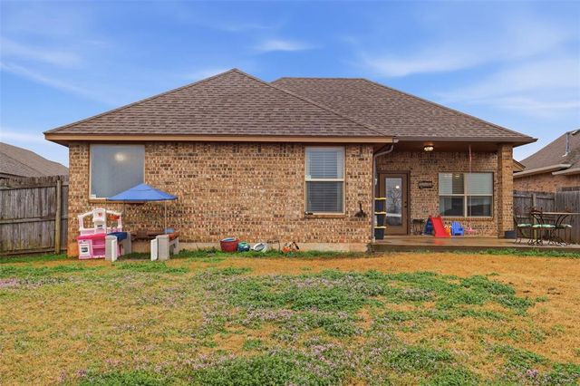 8705 SW 36th Street, Mustang, OK 73179