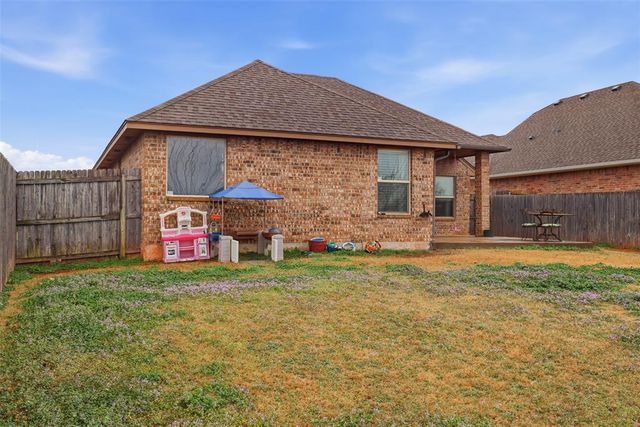 8705 SW 36th Street, Mustang, OK 73179