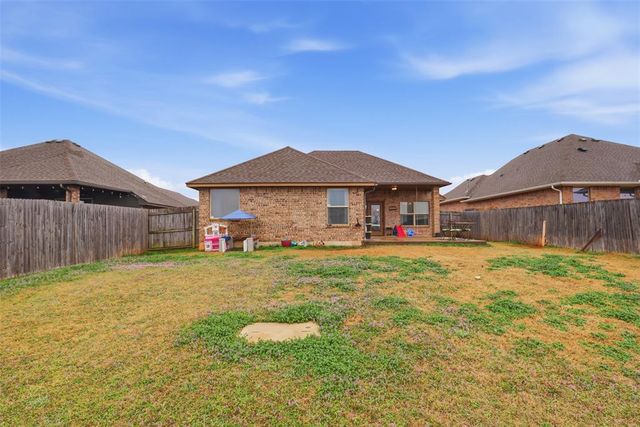 8705 SW 36th Street, Mustang, OK 73179