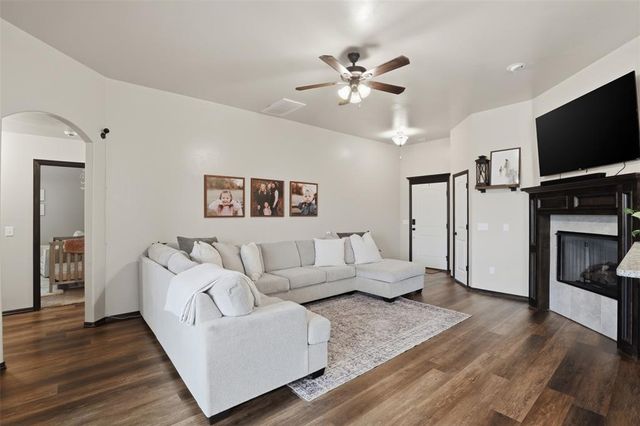 8705 SW 36th Street, Mustang, OK 73179