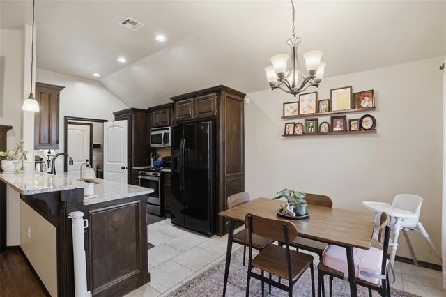 8705 SW 36th Street, Mustang, OK 73179