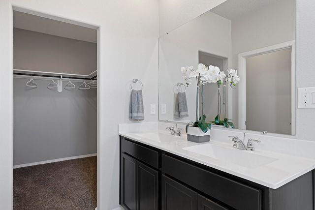 2481 Eglisfield Loop NE, Rio Rancho, NM 87144