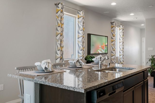 2481 Eglisfield Loop NE, Rio Rancho, NM 87144