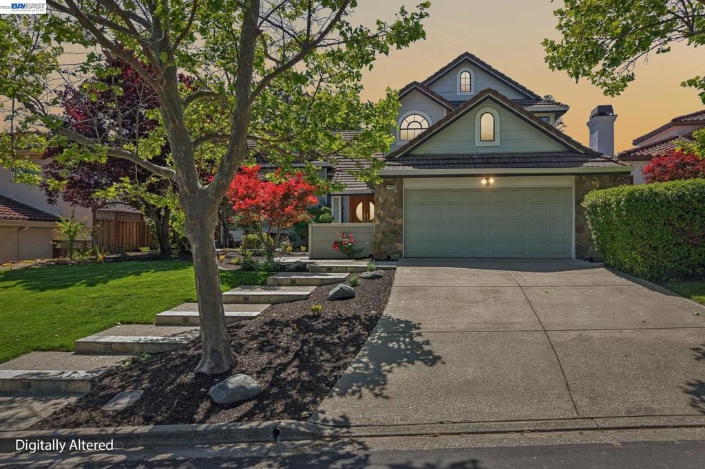 Image 1 of property listing at 1095 Canyon Hills Rd, San Ramon, CA 94582