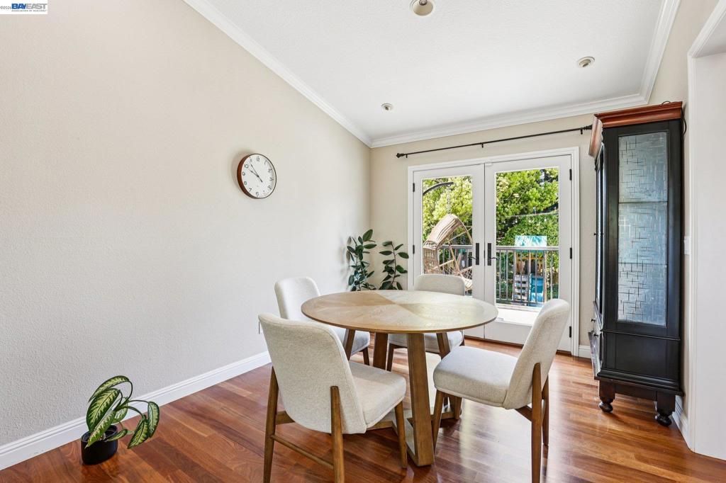 Image 12 of property listing at 1095 Canyon Hills Rd, San Ramon, CA 94582