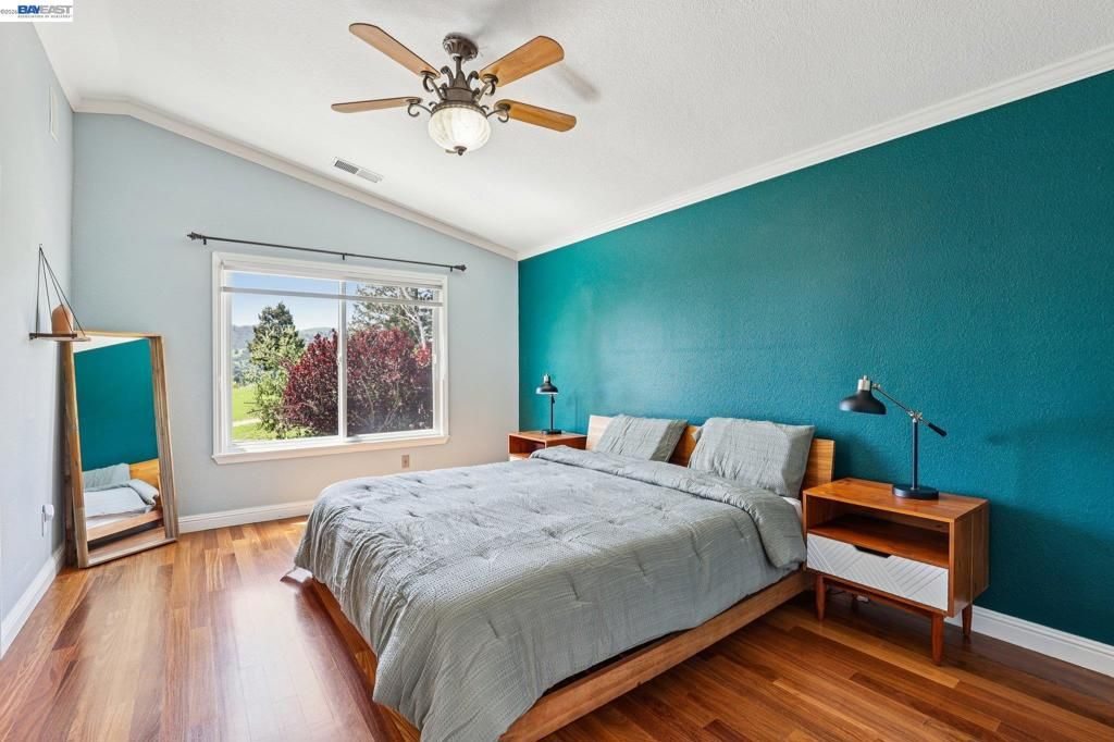 Image 20 of property listing at 1095 Canyon Hills Rd, San Ramon, CA 94582