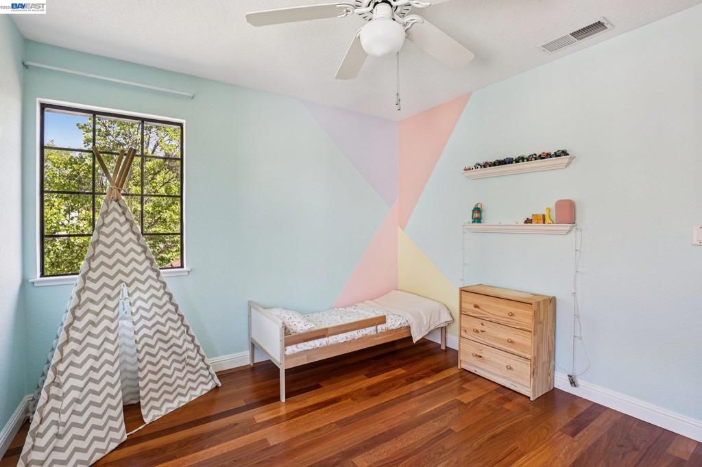 Image 29 of property listing at 1095 Canyon Hills Rd, San Ramon, CA 94582