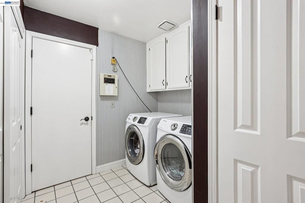 Image 33 of property listing at 1095 Canyon Hills Rd, San Ramon, CA 94582