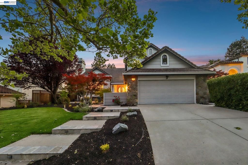 Image 5 of property listing at 1095 Canyon Hills Rd, San Ramon, CA 94582