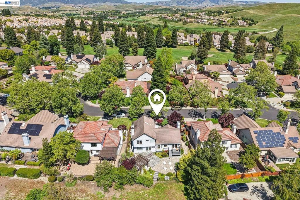 Image 63 of property listing at 1095 Canyon Hills Rd, San Ramon, CA 94582