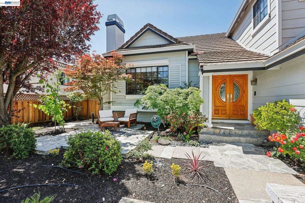 Image 8 of property listing at 1095 Canyon Hills Rd, San Ramon, CA 94582