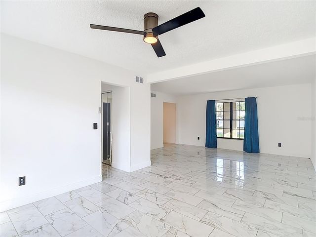 4012 BRAESGATE LANE, Tampa, FL 33624