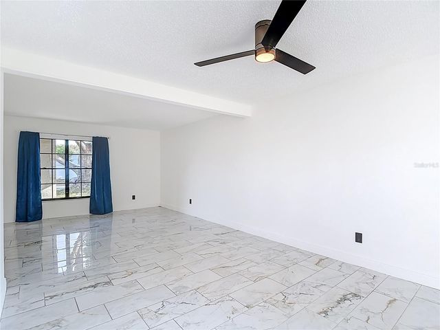 4012 BRAESGATE LANE, Tampa, FL 33624