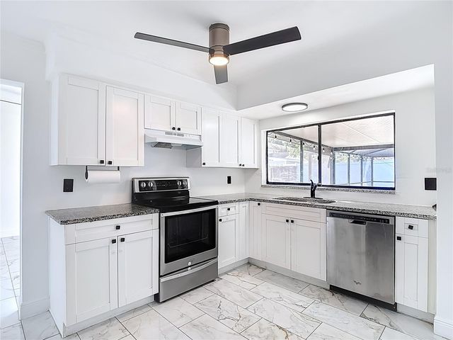 4012 BRAESGATE LANE, Tampa, FL 33624