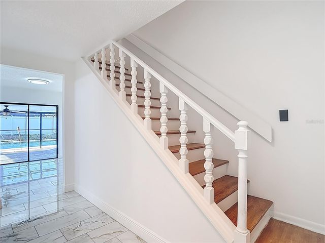 4012 BRAESGATE LANE, Tampa, FL 33624