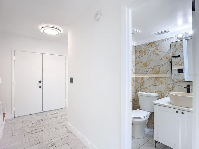 4012 BRAESGATE LANE, Tampa, FL 33624