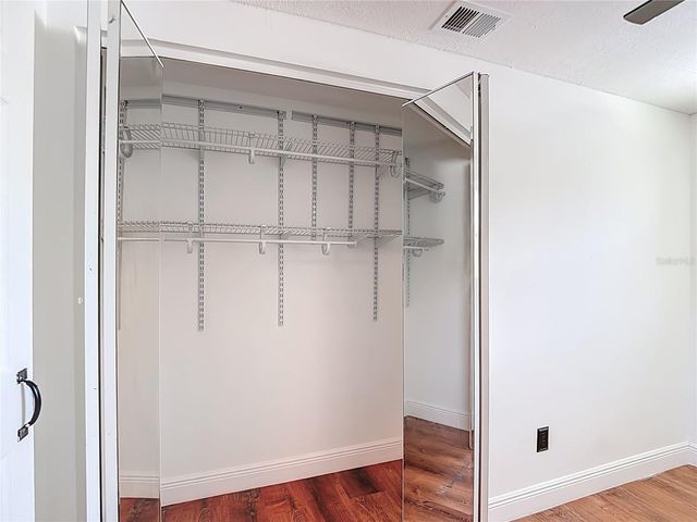 4012 BRAESGATE LANE, Tampa, FL 33624